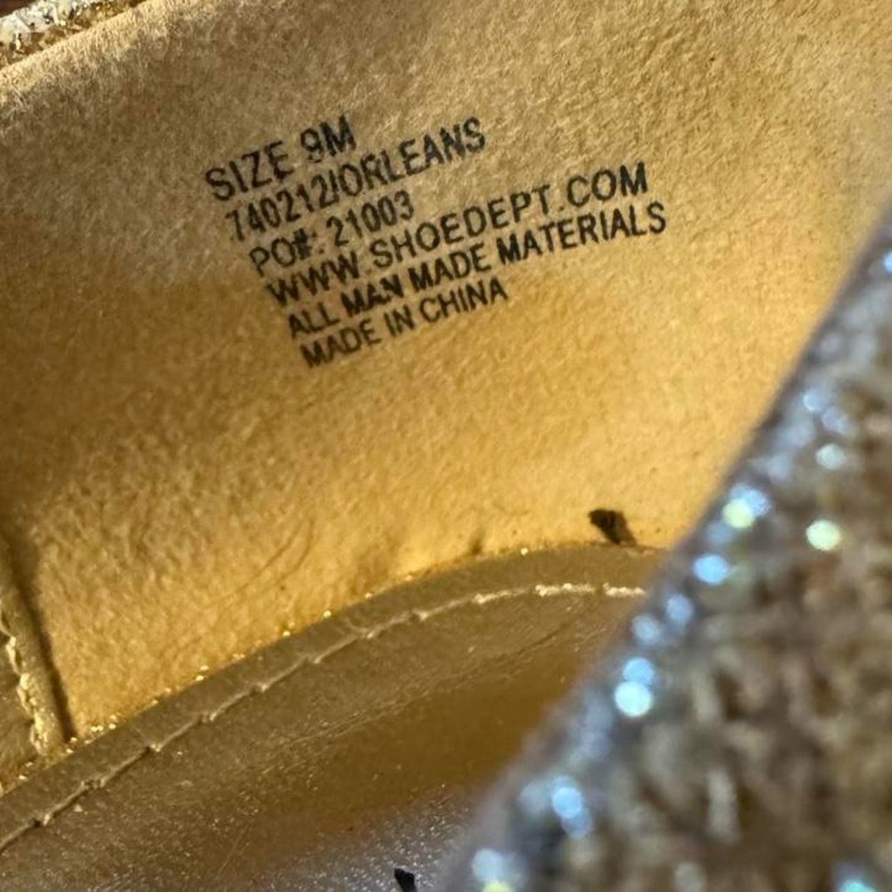 Hot Cakes Sparkling Gold Flats - Picture 5 of 8